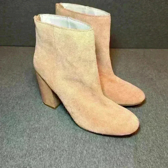 Kenneth Cole Reaction Carlyn Block Heel Booties Blush Suede Women’s Size 9.5 - Picture 2 of 15